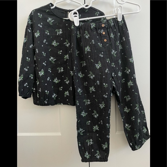 NWT Zara black floral set Size 3-4 - Picture 2 of 2